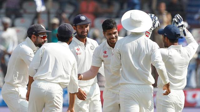 Umesh Yadav celebrates the wicket of Mominul Haque during India vs Bangladesh Test (BCCI)