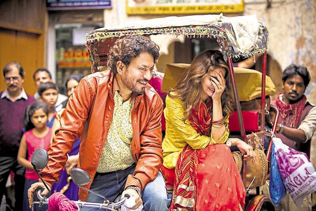 Irrfan and Saba Qamar in a promotional still from Hindi Medium. Irrfan and Saba Qamar in a promotional still from Hindi Medium.