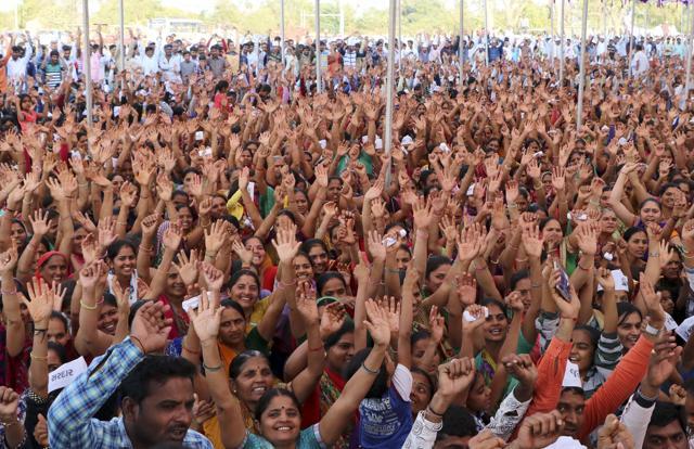 A large number of people attended Hardik Patel’s rally at Dhrangdhra on Saturday. (HT Photo) A large number of people attended Hardik Patel’s rally at Dhrangdhra on Saturday. (HT Photo)