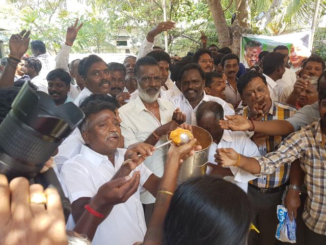 Supporters of O Panneerselvam celebrate after the court ruling outside his Greenways Road residence in Chennai. (HT) Supporters of O Panneerselvam celebrate after the court ruling outside his Greenways Road residence in Chennai. (HT)
