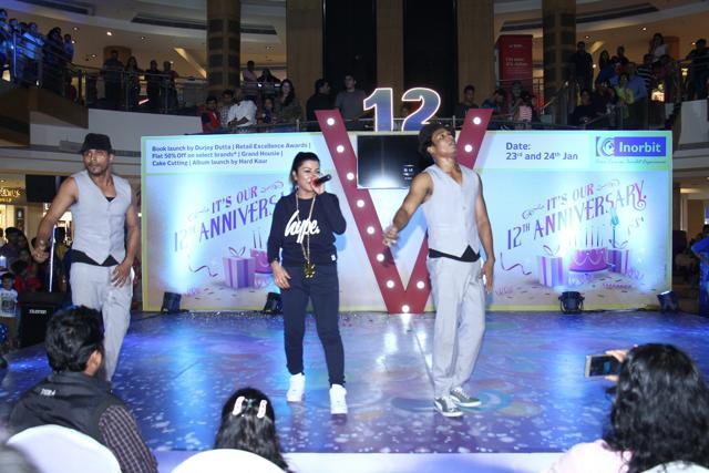 Hard Kaur performing at Inorbit Mall, Malad. (Photo courtesy: Inorbit Mall)