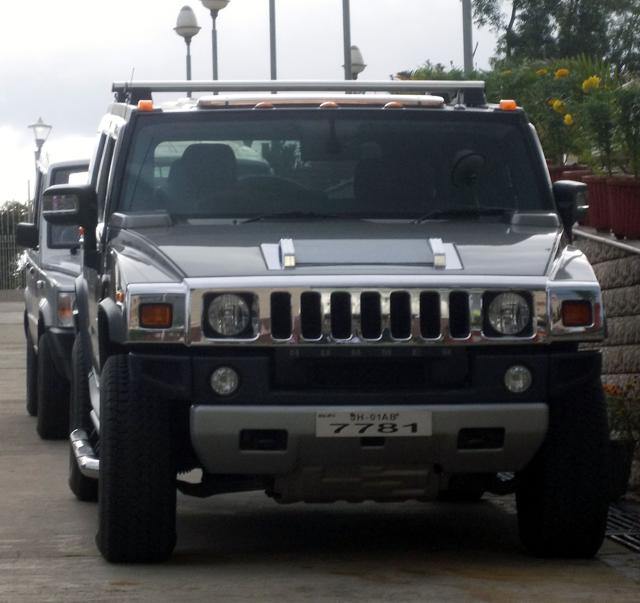 MS Dhoni had customised the registration number of his Hummer after his birthday (July 7, 1981). (HT Photo) MS Dhoni had customised the registration number of his Hummer after his birthday (July 7, 1981). (HT Photo)