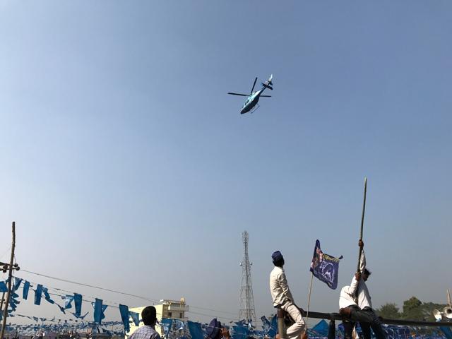 BSP chief Mayawati arrives for a campaign rally in Bilhaur (Aman Sethi/HT photo)