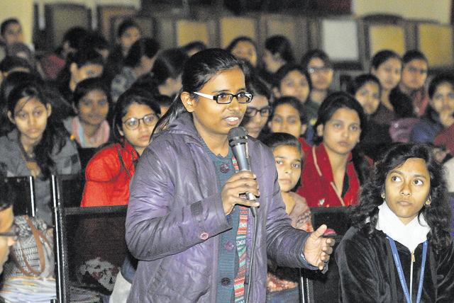 A student expressing her views during HT Campus Adda at Isabella Thoburn College. (HT Photo)