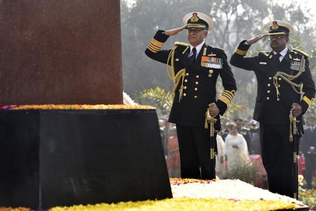 Chief of Naval Staff Admiral Sunil Lanba pays homage at the Shaheed Smarak in Noida on Saturday. (Virendra Singh Gosain/HT PHOTO) Chief of Naval Staff Admiral Sunil Lanba pays homage at the Shaheed Smarak in Noida on Saturday. (Virendra Singh Gosain/HT PHOTO)