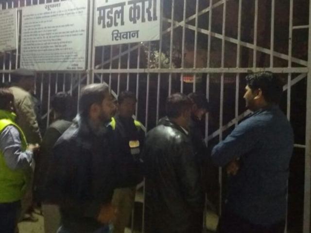 Supporters of former RJD MP Mohammad Shahabuddin outside the Siwan jail before he was shifted from there. (HT photo) Supporters of former RJD MP Mohammad Shahabuddin outside the Siwan jail before he was shifted from there. (HT photo)