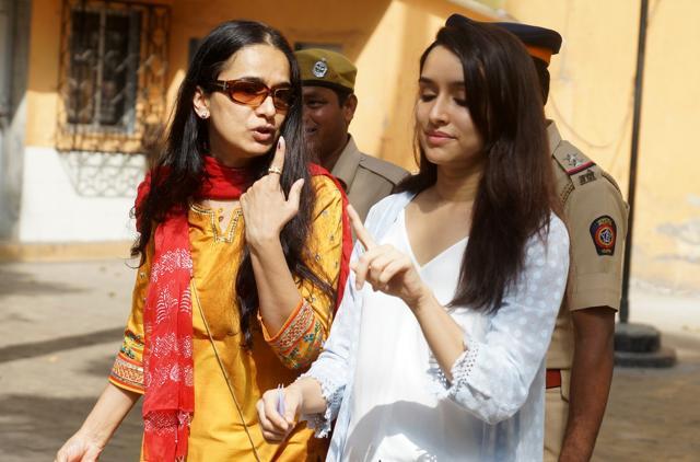 Shraddha Kapoor is seen leaving after she cast her vote at ISKCON Temple, Juhu, Mumbai on Tuesday. (Prodip Guha/HT Photo) Shraddha Kapoor is seen leaving after she cast her vote at ISKCON Temple, Juhu, Mumbai on Tuesday. (Prodip Guha/HT Photo)