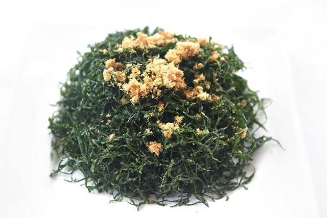 Wakame, nori, kelp and kumbu are available at any gourmet store or supermarket in the city. (HT Photo)