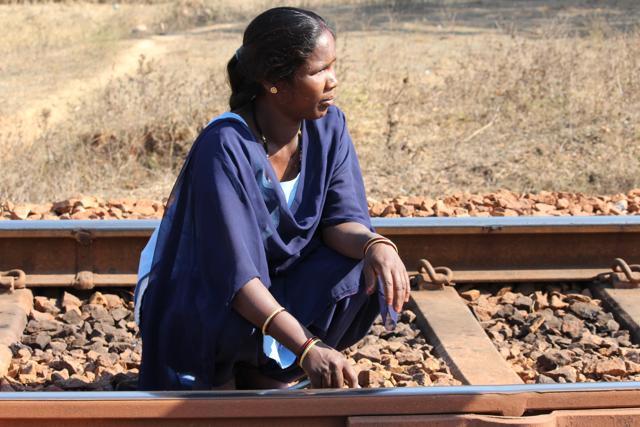 Though employed as a lowly ‘khalasi’ with the Indian Railways, the risks that Savitri, 35, takes are indeed high. (HT Photo)