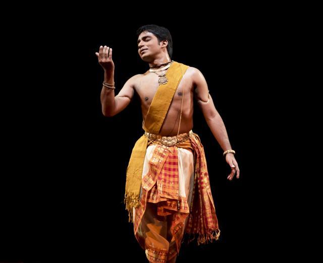 The Sopan Festival of young musicians and dancers is presented by the Sahitya Kala Parishad. The Sopan Festival of young musicians and dancers is presented by the Sahitya Kala Parishad.