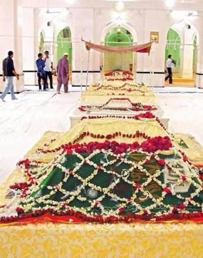 The grave of the last Nizam of Hyderabad. (HT Photo) The grave of the last Nizam of Hyderabad. (HT Photo)