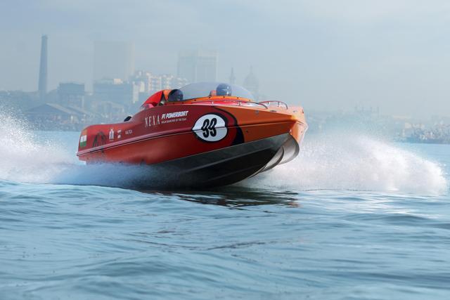 A powerboat ride is exactly like a roller coaster but on open waters. We’re sailing at 50 knots (92km per hour). (Photo courtesy: Procam International) A powerboat ride is exactly like a roller coaster but on open waters. We’re sailing at 50 knots (92km per hour). (Photo courtesy: Procam International)