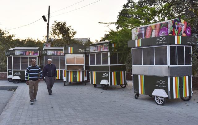 The MCG has identified around 23 vending zones across the city. (Sanjeev Verma/HT PHOTO) The MCG has identified around 23 vending zones across the city. (Sanjeev Verma/HT PHOTO)