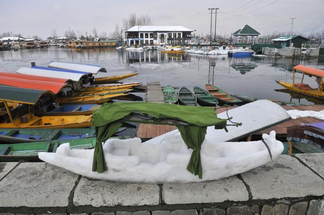 Unreal landscape: A shikara made out of snow on the banks of the Dal Lake in Srinagar, Kashmir in January 2017. (Waseem Andrabi/HT Photo) Unreal landscape: A shikara made out of snow on the banks of the Dal Lake in Srinagar, Kashmir in January 2017. (Waseem Andrabi/HT Photo)