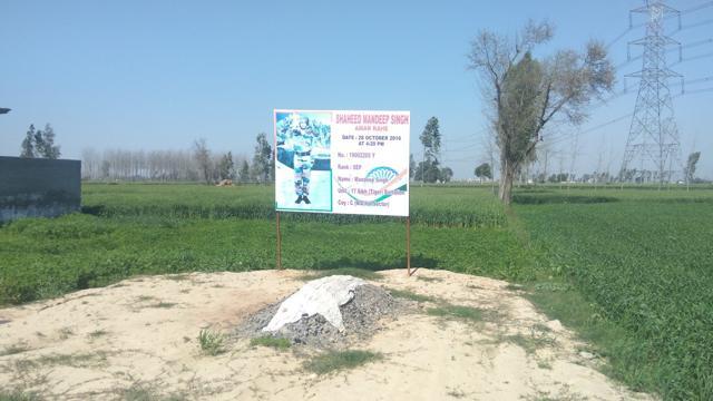 Mortal remains of army jawan Mandeep Singh were consigned to flames at his native village Antehri of Kurukshetra district. (HT Photo) Mortal remains of army jawan Mandeep Singh were consigned to flames at his native village Antehri of Kurukshetra district. (HT Photo)