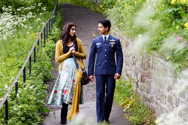 Sonam Kapoor and Shahid Kapoor in Mausam.