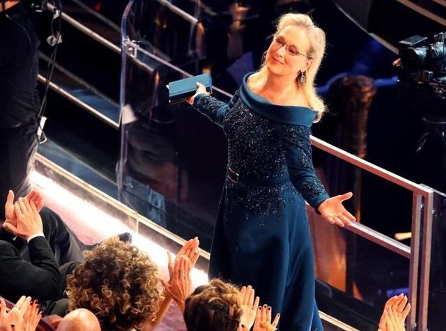 Meryl Streep gestures to the crowd at the 89th Academy Awards in Los Angeles on Monday. (Reuters)