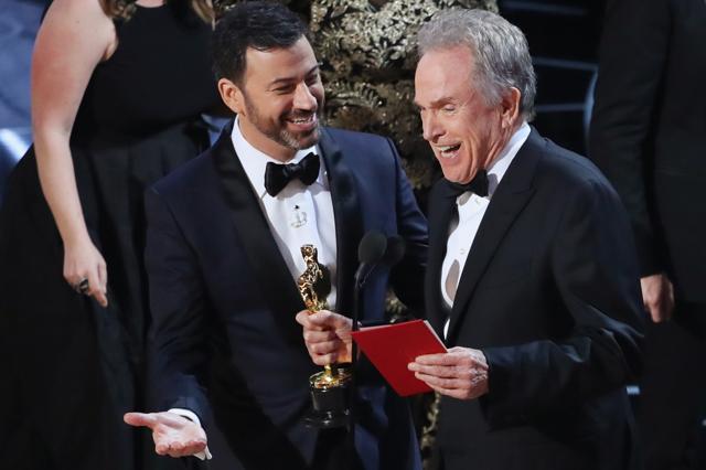 Jimmy Kimmel talks to Warren Beatty during the presentation for Best Picture. (Reuters) Jimmy Kimmel talks to Warren Beatty during the presentation for Best Picture. (Reuters)