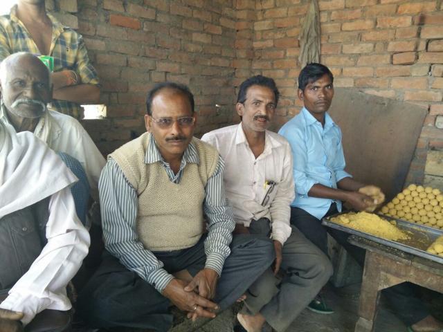People discussing politics in Mohammadabad constituency. (HT Photo) People discussing politics in Mohammadabad constituency. (HT Photo)