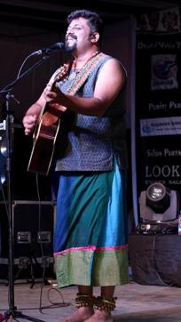 Raghu Dixit during his performance on the second day of Nexus ’17, the annual cultural festival of Sri Venkateswara College.