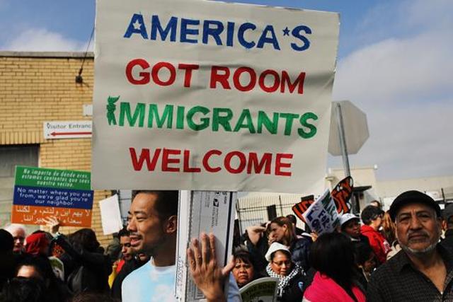 People protest outside of the Elizabeth Detention Center during a rally attended by immigrant residents and activists on Thursday. (AFP File) People protest outside of the Elizabeth Detention Center during a rally attended by immigrant residents and activists on Thursday. (AFP File)