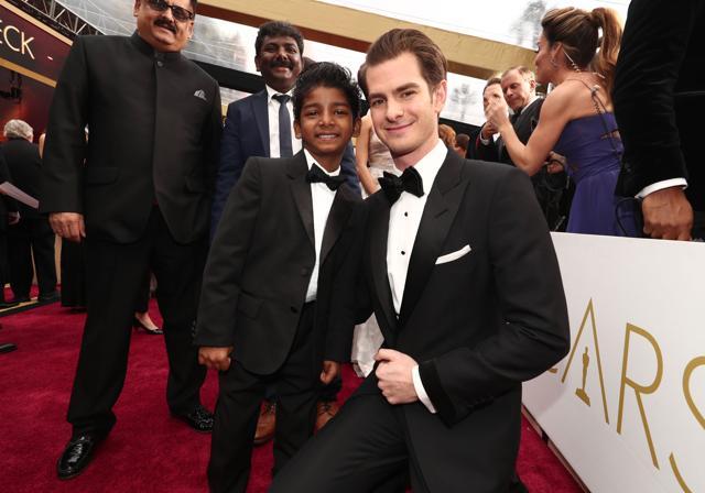 Sunny posed with actor Andrew Garfield on February 26, 2017. (AFP) Sunny posed with actor Andrew Garfield on February 26, 2017. (AFP)