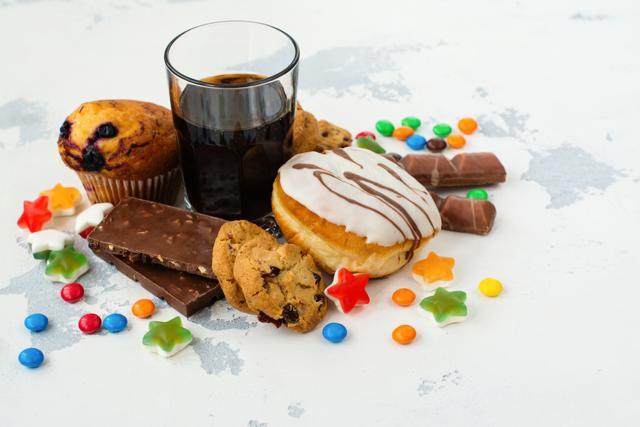 A diet high in sugar-sweetened and diet soft drinks, refined sugars and carbohydrates has been linked to high levels of inflammatory markers in the blood. (Shutterstock)