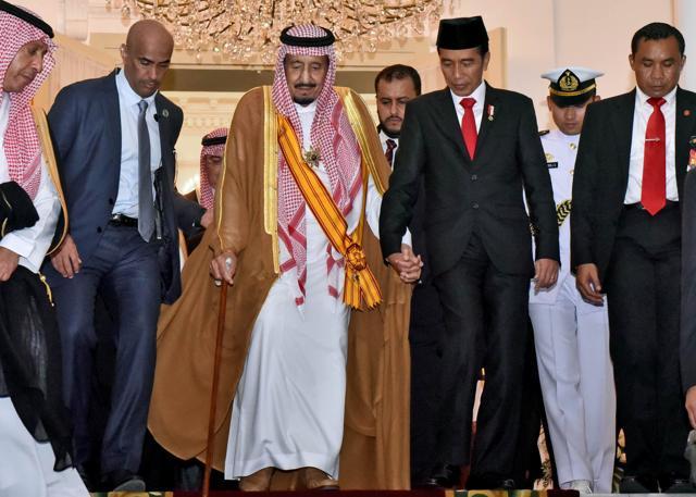 Saudi king visits Indonesia with huge entourage, tons of gear | World ...