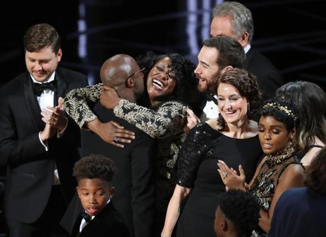 Joi McMillon and cast of “Moonlight” celebrate the Best Picture award. (Reuters) Joi McMillon and cast of “Moonlight” celebrate the Best Picture award. (Reuters)