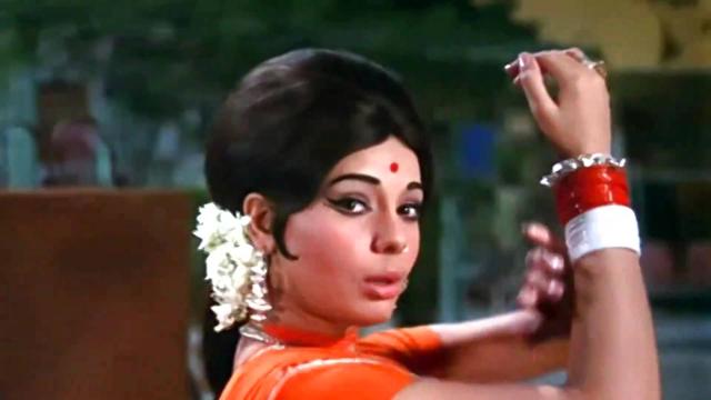 Bindiya chamkegi, promised Mumtaz in Do Raaste (1969). The hit song fuelled a craze for orange saris and matchy-matchy bindis. Bindiya chamkegi, promised Mumtaz in Do Raaste (1969). The hit song fuelled a craze for orange saris and matchy-matchy bindis.