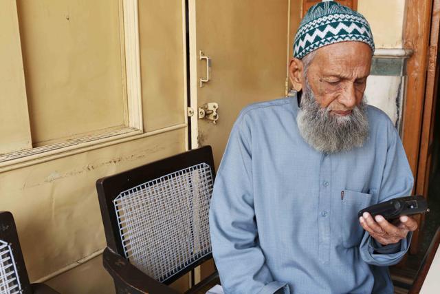 For 40 years, Amir Dehlavi has been following the same routine day after day. For 40 years, Amir Dehlavi has been following the same routine day after day.