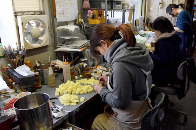 Love Japan's realistic fake food? Now you can wear it on your head as an  accessory! 【Pics】