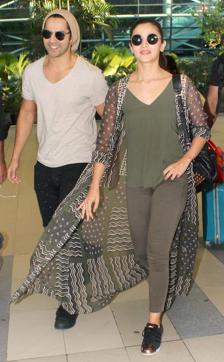 Alia Bhatt sports a printed cardigan from Label Ritu Kumar. (Yogen Shah) Alia Bhatt sports a printed cardigan from Label Ritu Kumar. (Yogen Shah)
