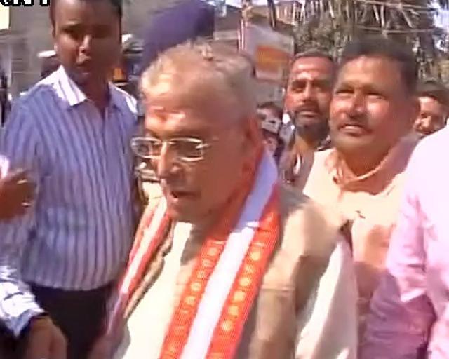 BJP leader Murli Manohar Joshi after casting his vote in Varanasi North constituency. (ANI ) BJP leader Murli Manohar Joshi after casting his vote in Varanasi North constituency. (ANI )