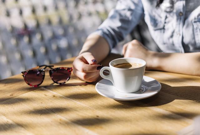 People who participated in the study were made to consume brewed cocoa, cocoa with caffeine, caffeine without cocoa, and a placebo with neither caffeine nor cocoa. (Shutterstock) People who participated in the study were made to consume brewed cocoa, cocoa with caffeine, caffeine without cocoa, and a placebo with neither caffeine nor cocoa. (Shutterstock)