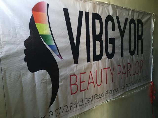 The parlour is located in Saket, Khanpur, South Delhi.