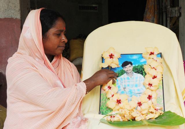 Kobita Mondol who lost her brother-in-law Pushpendu during the police firing complained that the family is yet to get digital ration cards even after applying thrice. (Subhankar Chakraborty/HT PHOTO) Kobita Mondol who lost her brother-in-law Pushpendu during the police firing complained that the family is yet to get digital ration cards even after applying thrice. (Subhankar Chakraborty/HT PHOTO)