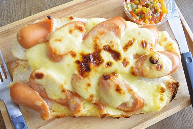 Participants who ate a lot of cheese were not found to have higher LDL cholesterol levels than those who ate small amounts or no cheese at all. (Shutterstock) Participants who ate a lot of cheese were not found to have higher LDL cholesterol levels than those who ate small amounts or no cheese at all. (Shutterstock)