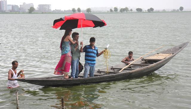 A film being shot in a pisciculture farm in the East Kolkata Wetlands in 2011. Films are frequently shot in this area. (Samir Jana) A film being shot in a pisciculture farm in the East Kolkata Wetlands in 2011. Films are frequently shot in this area. (Samir Jana)