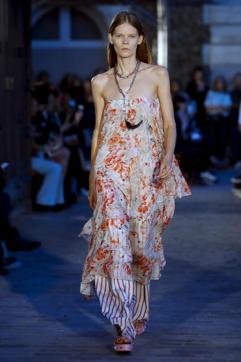 A model presents a creation for Paul and Joe during the 2017 Spring/Summer ready-to-wear collection fashion show, on October 4, 2016 in Paris. (AFP)