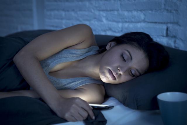 Avoid bright lights before sleep, use low-wattage bulbs instead. (Shutterstock) Avoid bright lights before sleep, use low-wattage bulbs instead. (Shutterstock)