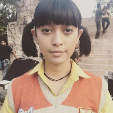 In the first look of her character, Sayani is seen sporting short hair, with two pony tails. In the first look of her character, Sayani is seen sporting short hair, with two pony tails.