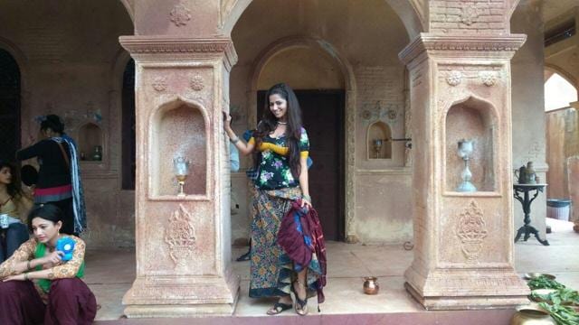 Ridheema on the sets of Begum Jaan.