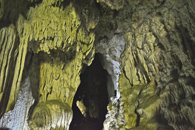 Inside view of the limestone caves (Saubhadra Chatterji)