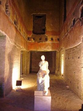 Statue of a muse in Domus Aurea. (Wikimedia Commons) Statue of a muse in Domus Aurea. (Wikimedia Commons)
