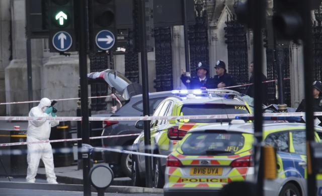 Police forensic officers at the scene close to the Houses of Parliament in London, Wednesday, March 22, 2017. (AP Photo) Police forensic officers at the scene close to the Houses of Parliament in London, Wednesday, March 22, 2017. (AP Photo)