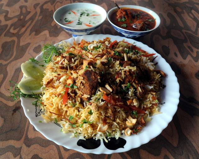 Shahi Hydrabadi Dum Ki Biryani(mutton)With Raita and Baigan Ka Salan in Hyadrabad Xpress Kitchen,Andheri(w)Mumbai,India 24/07/2013 Photo By-SANJAY SOLANKI Shahi Hydrabadi Dum Ki Biryani(mutton)With Raita and Baigan Ka Salan in Hyadrabad Xpress Kitchen,Andheri(w)Mumbai,India 24/07/2013 Photo By-SANJAY SOLANKI