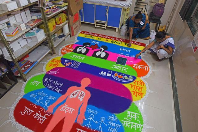A rangoli drawn by nurses on World Tuberculosis Day. (Praik Chorge/HT)