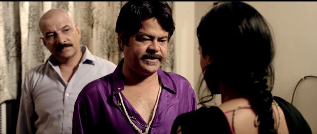 Swara in a heated discussion with Sanjay Mishra in Anaarkali of Aarah.