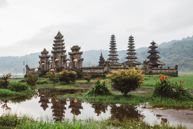 Traditional Balinese temple located on the Tamblingan lake shore. (Shutterstock) Traditional Balinese temple located on the Tamblingan lake shore. (Shutterstock)